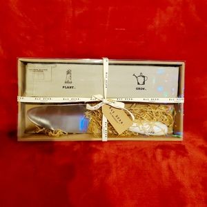 Rae Dunn DIG Garden Shovel and Apron